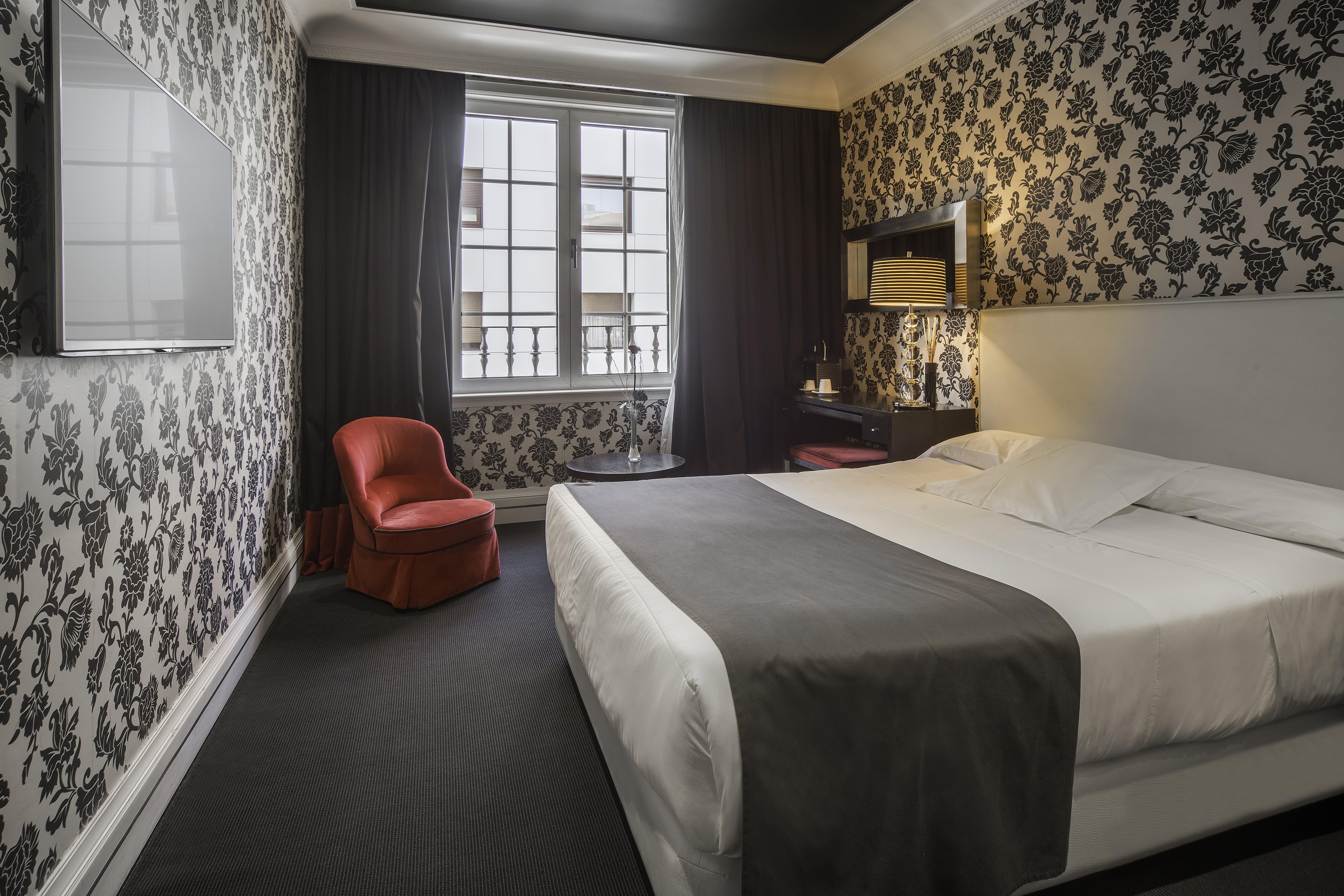 Hotel Lopez De Haro Μπιλμπάο Εξωτερικό φωτογραφία A room at the hotel