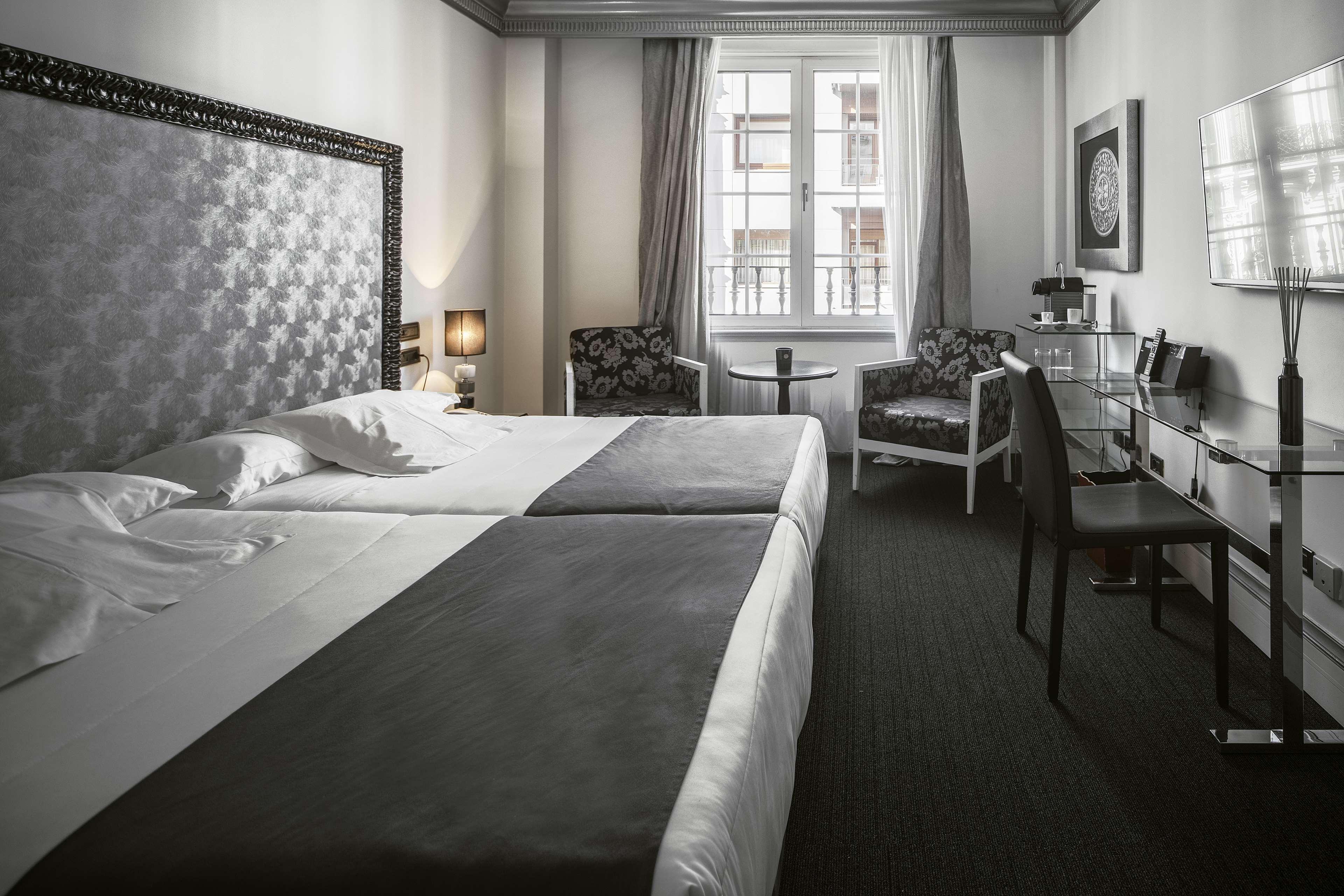 Hotel Lopez De Haro Μπιλμπάο Εξωτερικό φωτογραφία