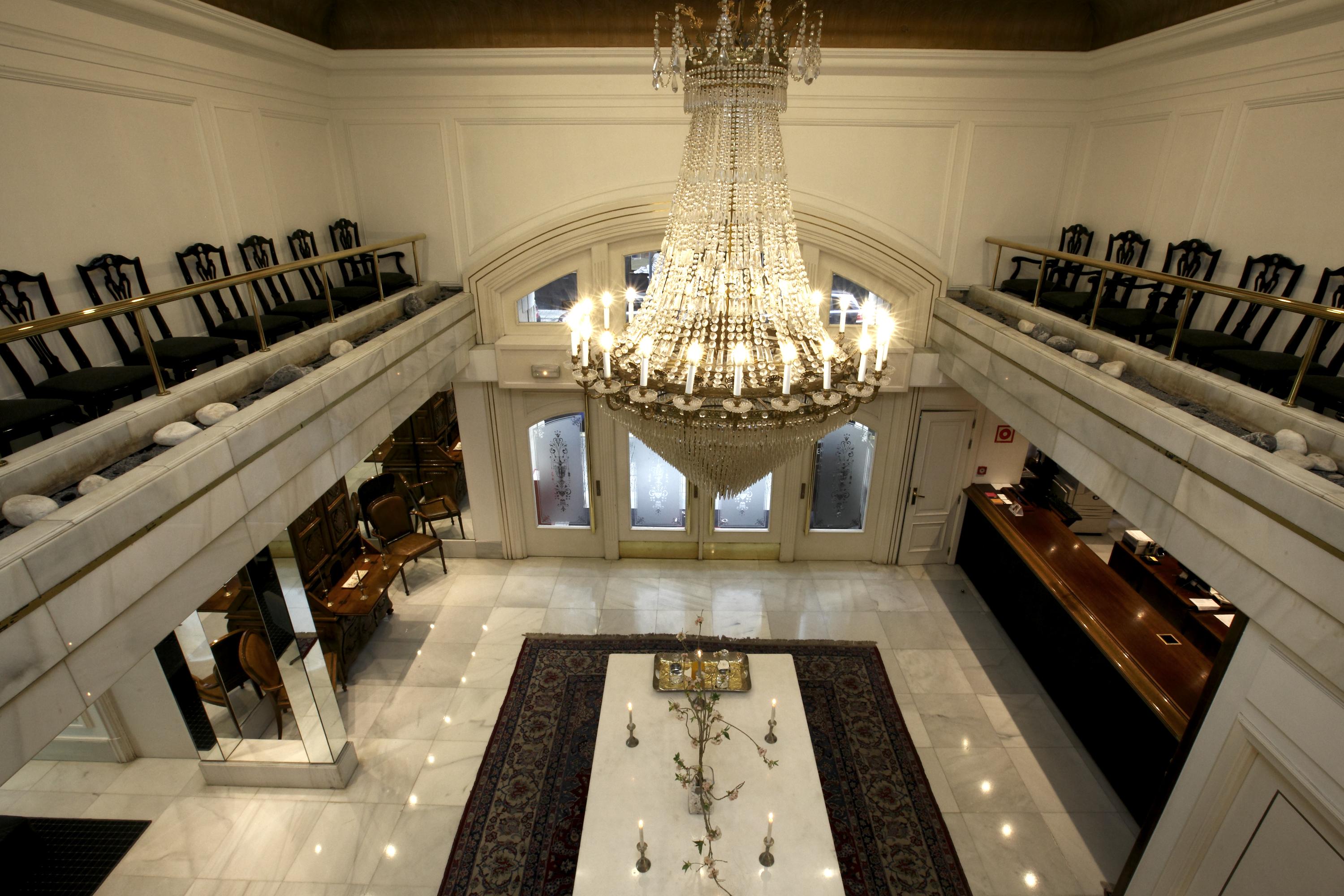 Hotel Lopez De Haro Μπιλμπάο Εξωτερικό φωτογραφία The lobby of the hotel