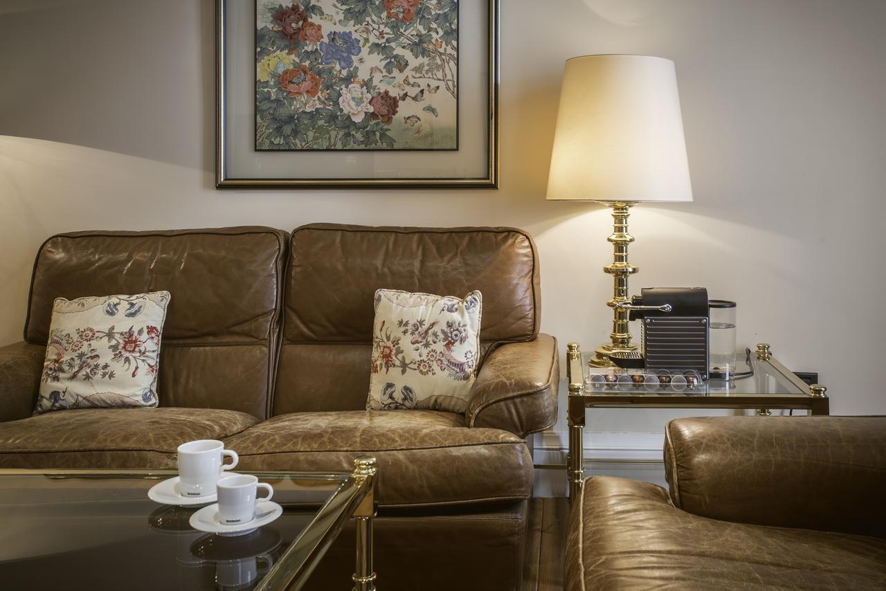 Hotel Lopez De Haro Μπιλμπάο Εξωτερικό φωτογραφία A living room at the hotel