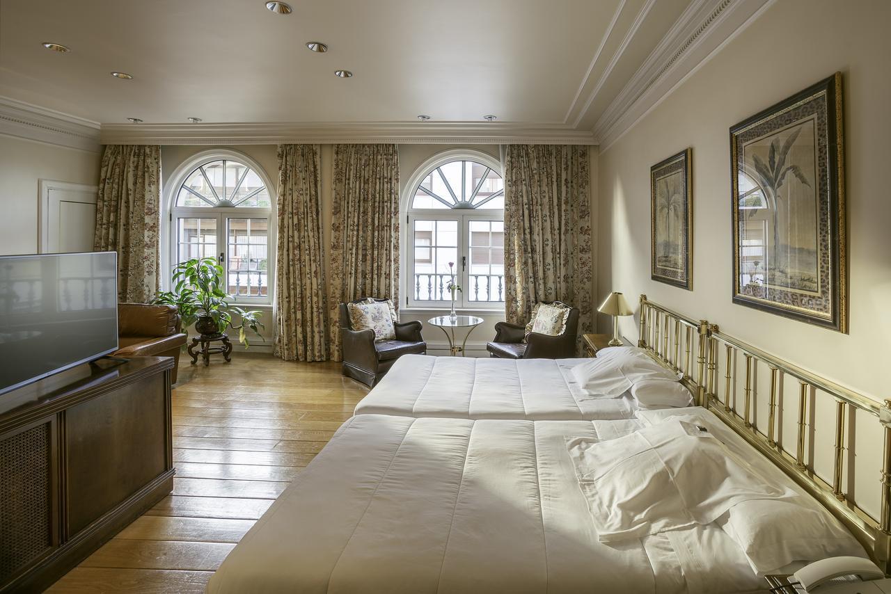 Hotel Lopez De Haro Μπιλμπάο Εξωτερικό φωτογραφία A suite at the hotel