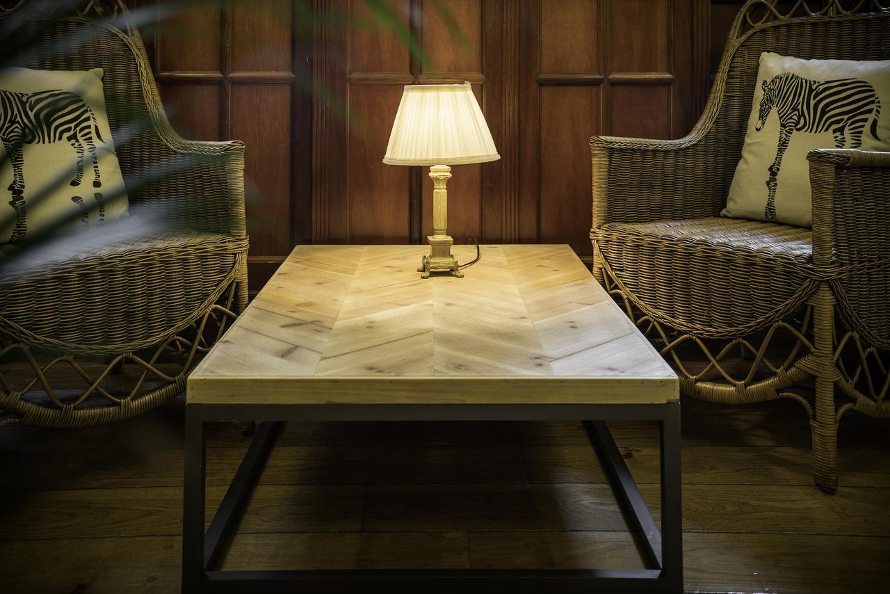 Hotel Lopez De Haro Μπιλμπάο Εξωτερικό φωτογραφία A table made from a slab of kauri wood